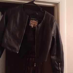 Body central leather half coat